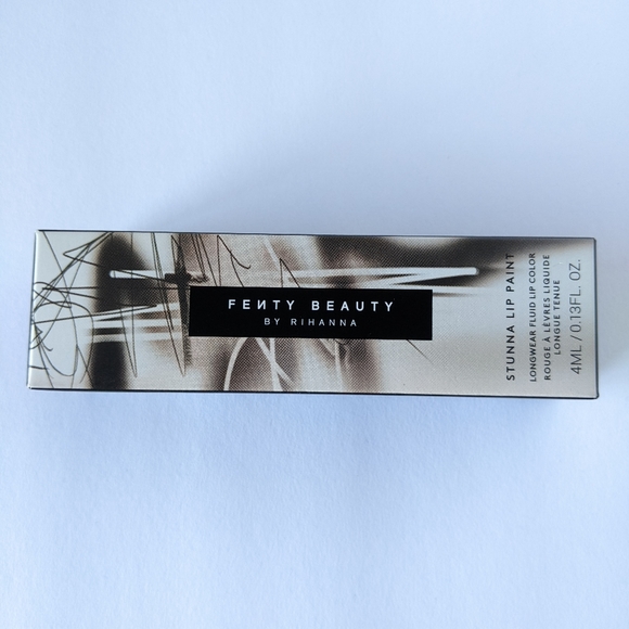 Fenty Beauty Stunna Lip Paint in Unattached - Picture 2 of 3